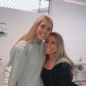 Meet your Posher, Belle